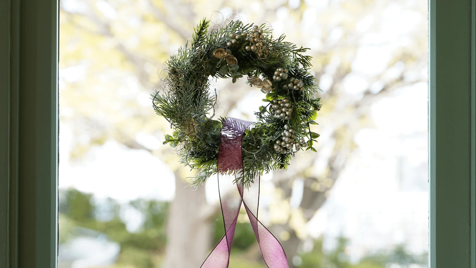 Idee creative per decorazioni delle finestre in stile ecologico e boho